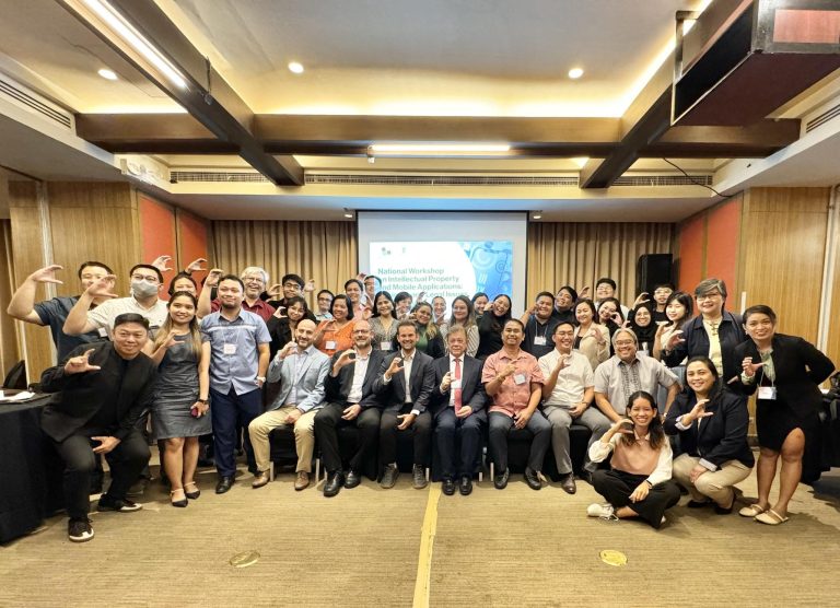 Group shot of attendees from the WIPO conference in the Philippines.